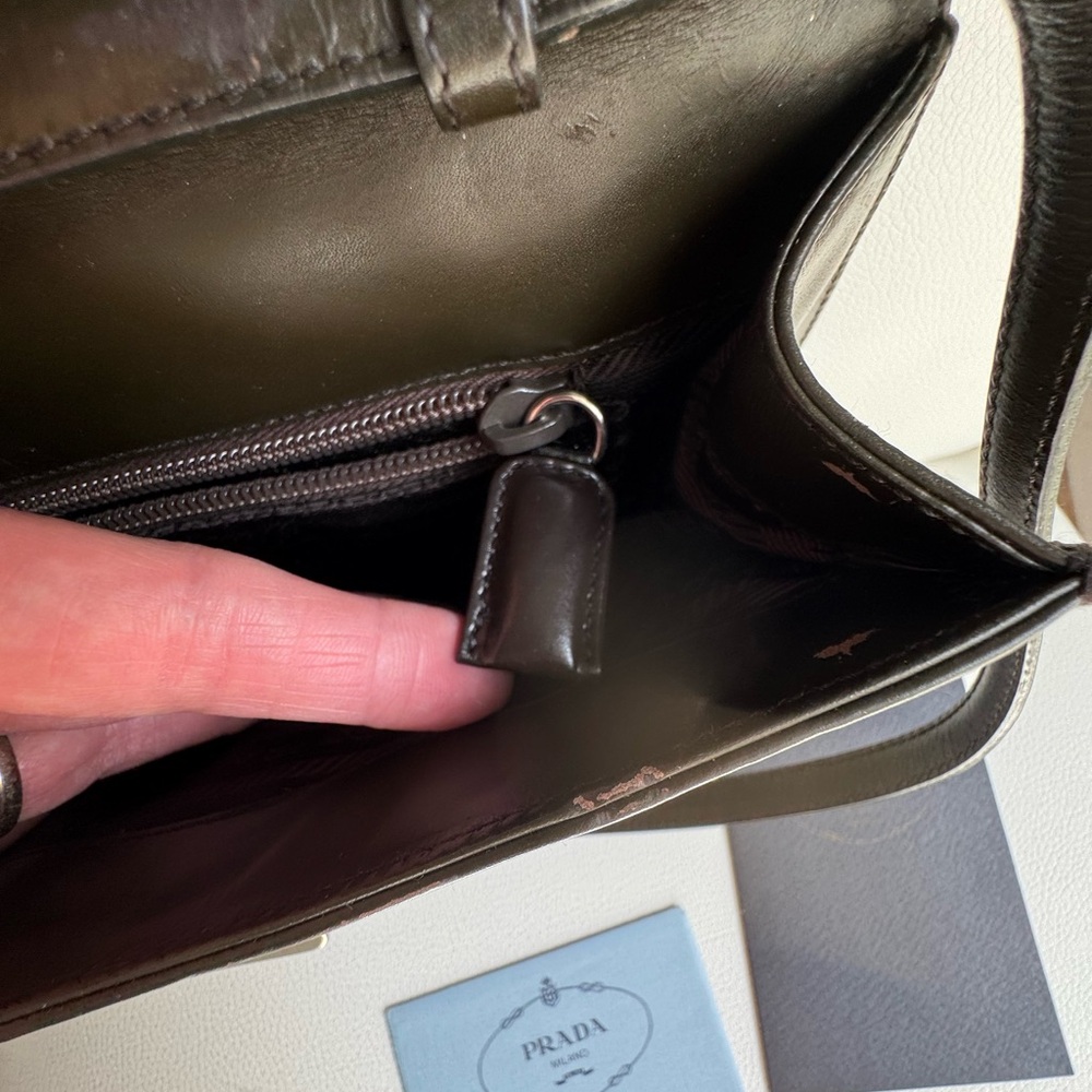 Prada B7400 Vitello Lissato Shoulder Bag – Loden – Vintage 1998 - Picture 9 of 11